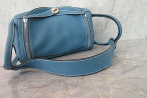 HERMES LINDY 30 Clemence leather Blue jean □O Engraving Shoulder bag 700060027