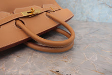 Load image into Gallery viewer, HERMES HAUT A COURROIRE 32 Graine Couchevel leather Natural □B Engraving Hand bag 800040163
