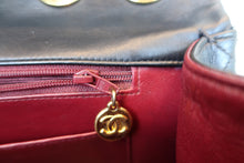 Load image into Gallery viewer, CHANEL Big Matelasse single flap chain shoulder bag Lambskin Black/Gold hadware Shoulder bag 700090066
