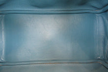 Load image into Gallery viewer, HERMES LINDY 30 Clemence leather Blue jean □O Engraving Shoulder bag 700060027
