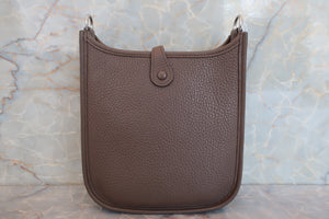 HERMES／エルメス エブリンTPM トリヨンクレマンス エトゥープ Y刻印 ショルダーバッグ 700060233