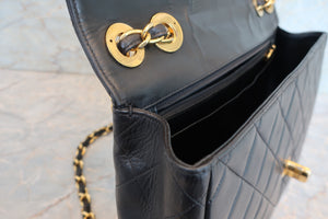 CHANEL/シャネル 中マトラッセシングルフラップチェーンショルダーバッグ ラムスキン ブラック/ゴールド金具 ショルダーバッグ 700030114