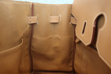 Load image into Gallery viewer, HERMES HAUT A COURROIRE 32 Graine Couchevel leather Natural □B Engraving Hand bag 800040163
