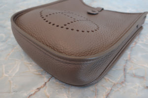 HERMES／エルメス エブリンTPM トリヨンクレマンス エトゥープ Y刻印 ショルダーバッグ 700060233