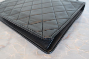 CHANEL Medium Matelasse shoulder bag Lambskin Black/Gold hadware Shoulder bag 700090068