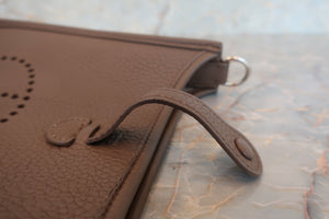 HERMES／エルメス エブリンTPM トリヨンクレマンス エトゥープ Y刻印 ショルダーバッグ 700060233