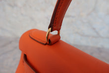 画像をギャラリービューアに読み込む, HERMES／エルメス ケリー28 ヴォーガリバー オレンジ 〇X刻印 ショルダーバッグ 800090190
