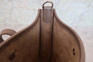 HERMES／エルメス エブリンTPM トリヨンクレマンス エトゥープ Y刻印 ショルダーバッグ 700060233