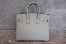 Load image into Gallery viewer, HERMES BIRKIN 25 Togo leather Gris neve B Engraving Hand bag 600070034
