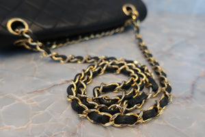 CHANEL Matelasse By color chain shoulder bag Lambskin Black/Red/Gold hadware Shoulder bag 600020127