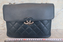 Load image into Gallery viewer, CHANEL Matelasse chain shoulder bag Caviar skin Navy/Silver hadware Shoulder bag 700110173
