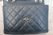 Load image into Gallery viewer, CHANEL Matelasse chain shoulder bag Caviar skin Navy/Silver hadware Shoulder bag 700110173
