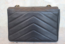Load image into Gallery viewer, CHANEL  V-Stitch chain shoulder bag Caviar skin Black/Gold hadware Shoulder bag 800060215
