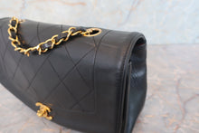Load image into Gallery viewer, CHANEL  Diana matelasse chain shoulder bag Lambskin Black/Gold hadware Shoulder bag 700120014
