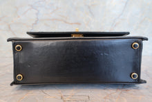 画像をギャラリービューアに読み込む, CHANEL/シャネル 2.55台形チェーンショルダーバッグ ラムスキン ブラック/ゴールド金具 ショルダーバッグ 700100111
