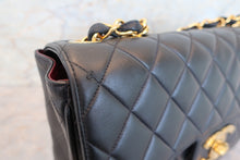 Load image into Gallery viewer, CHANEL Medium Matelasse single flap chain shoulder bag Lambskin Navy/Gold hadware Shoulder bag 700090075
