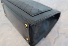 画像をギャラリービューアに読み込む, CHANEL/シャネル 2.55台形チェーンショルダーバッグ ラムスキン ブラック/ゴールド金具 ショルダーバッグ 700100111
