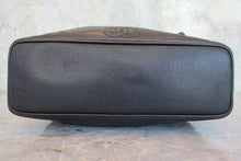 将图片加载到图库查看器，CHANEL/香奈儿 三C 链条包 荔枝皮 Black/Gold hadware(黑色/金色金属) 肩背包 800060184
