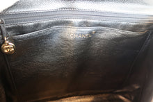 Load image into Gallery viewer, CHANEL Matelasse trapezoid hand bag Caviar skin Black/Gold hadware Hand bag 700090112
