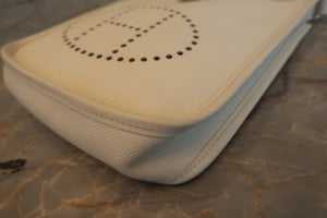 HERMES／エルメス エブリンTPM ヴォーエプソン ホワイト □H刻印 ショルダーバッグ 700100104