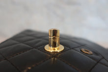 将图片加载到图库查看器，CHANEL/香奈儿 巴黎限定 CF 双盖 链条包 羊皮 Black/Gold hadware(黑色/金色金属) 肩背包 800030138

