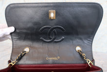 Load image into Gallery viewer, CHANEL Matelasse chain shoulder bag Lambskin Black/Gold hadware Shoulder bag 700110171
