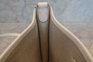 HERMES／エルメス エブリンTPM ヴォーエプソン ホワイト □H刻印 ショルダーバッグ 700100104