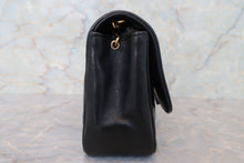 Load image into Gallery viewer, CHANEL Matelasse chain shoulder bag Lambskin Black/Gold hadware Shoulder bag 700120013
