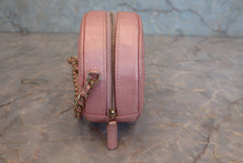 画像をギャラリービューアに読み込む, CHANEL/シャネル マトラッセラウンドチェーンショルダーバッグ キャビアスキン ピンク/ゴールド金具 ショルダーバッグ 800030209
