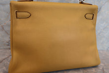 Load image into Gallery viewer, HERMES KELLY 32 Clemence leather Curry □L Engraving Shoulder bag 700010233
