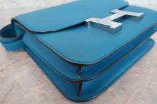 画像をギャラリービューアに読み込む, HERMES／エルメス コンスタンス3 24 ヴォーエプソン ブルーイズミール □R刻印 ショルダーバッグ 700100095
