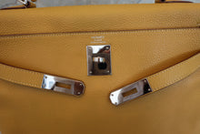 Load image into Gallery viewer, HERMES KELLY 32 Clemence leather Curry □L Engraving Shoulder bag 700010233
