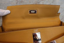 Load image into Gallery viewer, HERMES KELLY 32 Clemence leather Curry □L Engraving Shoulder bag 700010233
