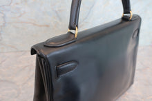 Load image into Gallery viewer, HERMES KELLY 28 Box carf leather Black Hand bag 700120003
