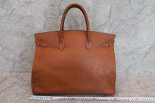 Load image into Gallery viewer, HERMES BIRKIN 40 Graine Couchevel leather Gold 〇X Engraving Hand bag 600030129
