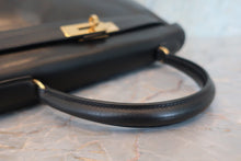 Load image into Gallery viewer, HERMES KELLY 28 Box carf leather Black Hand bag 700120003
