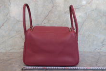 Load image into Gallery viewer, HERMES LINDY 26 Clemence leather Bois de rose □O Engraving Shoulder bag 700090106
