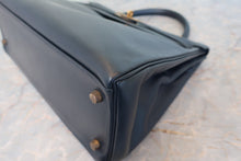 Load image into Gallery viewer, HERMES KELLY 32 Graine Couchevel leather Navy Hand bag 800090155
