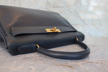 Load image into Gallery viewer, HERMES KELLY 32 Graine Couchevel leather Navy Hand bag 800090155
