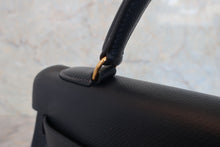 Load image into Gallery viewer, HERMES KELLY 32 Graine Couchevel leather Navy Hand bag 800090155
