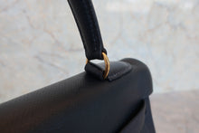 Load image into Gallery viewer, HERMES KELLY 32 Graine Couchevel leather Navy Hand bag 800090155

