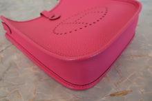Load image into Gallery viewer, HERMES  EVELYNE TPM Clemence leather Rose shocking Z Engraving Shoulder bag 700100140
