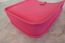 Load image into Gallery viewer, HERMES  EVELYNE TPM Clemence leather Rose shocking Z Engraving Shoulder bag 700100140
