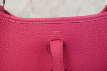 Load image into Gallery viewer, HERMES  EVELYNE TPM Clemence leather Rose shocking Z Engraving Shoulder bag 700100140
