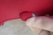Load image into Gallery viewer, HERMES  EVELYNE TPM Clemence leather Rose shocking Z Engraving Shoulder bag 700100140
