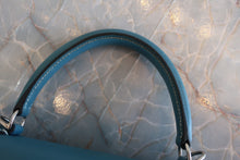 Load image into Gallery viewer, HERMES KELLY 25 Swift leather Blue jean □L Engraving Shoulder bag 600090205
