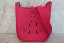 Load image into Gallery viewer, HERMES EVELYNE TPM Clemence leather Rose mexico Y Engraving Shoulder bag 600090198
