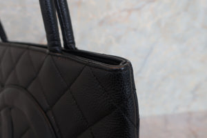 CHANEL Medallion Tote Caviar skin Black/Silver hadware Tote bag 700070005