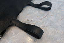 Load image into Gallery viewer, HERMES PICOTIN LOCK MM Clemence leather Black D Engraving Hand bag 800060038
