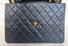 画像をギャラリービューアに読み込む, CHANEL/シャネル 中マトラッセシングルフラップチェーンショルダーバッグ キャビアスキン ネイビー/ゴールド金具 ショルダーバッグ 800020157
